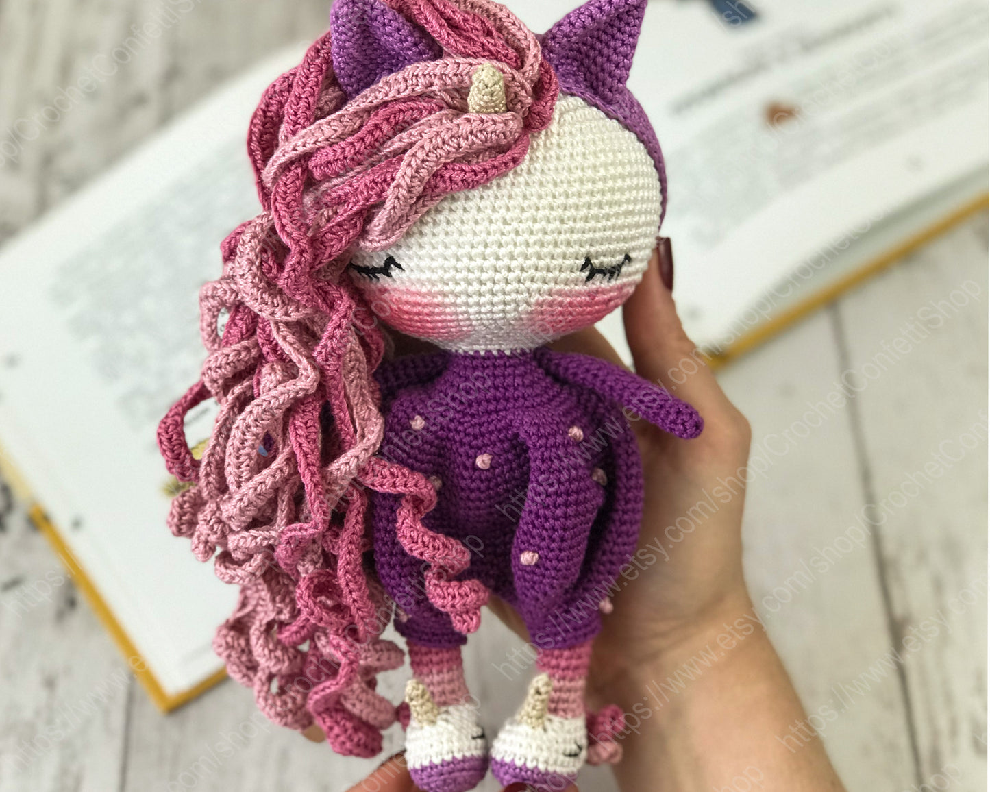 Patron de poupee licorne endormie
