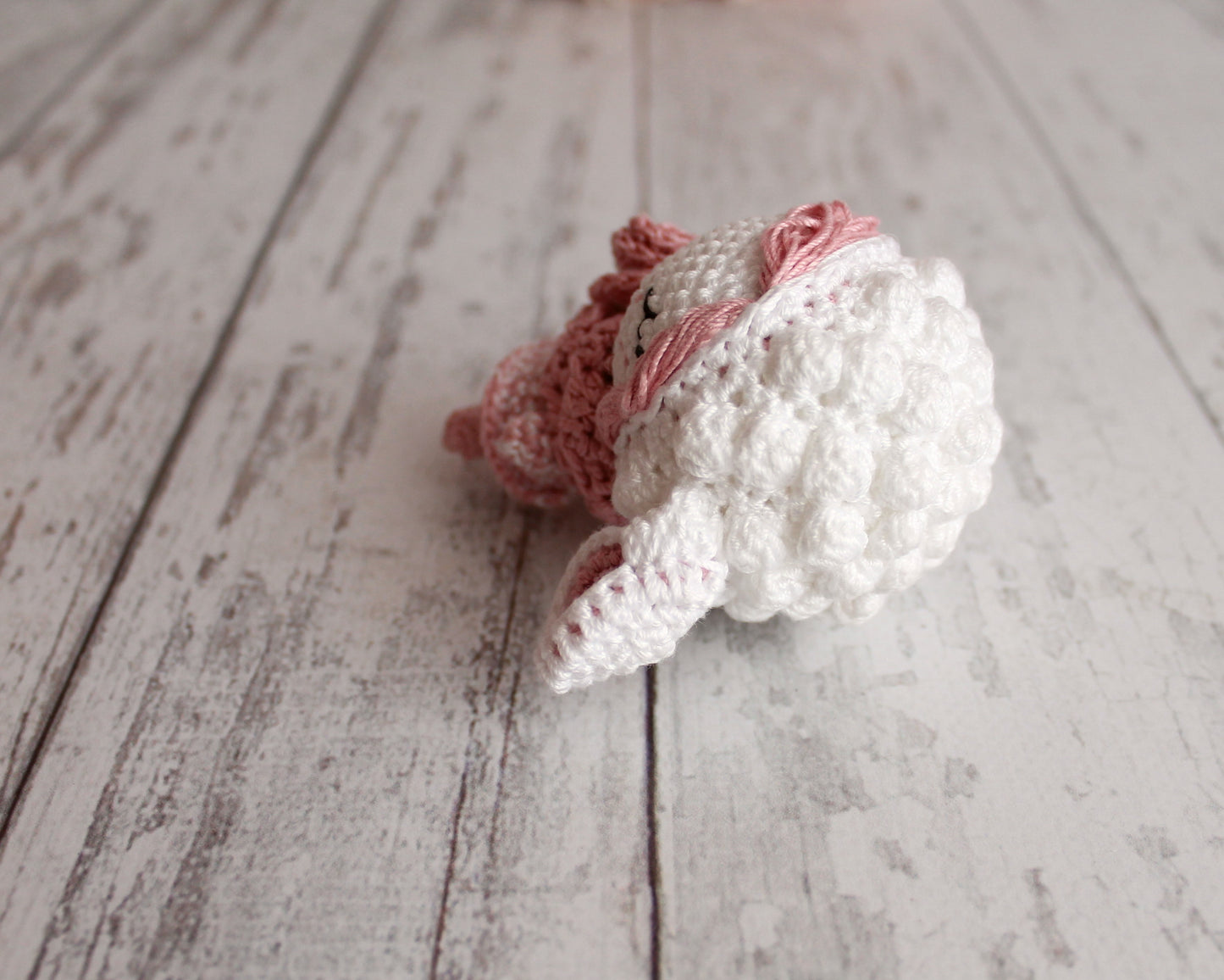 Patrón de la pequeña muñeca oveja