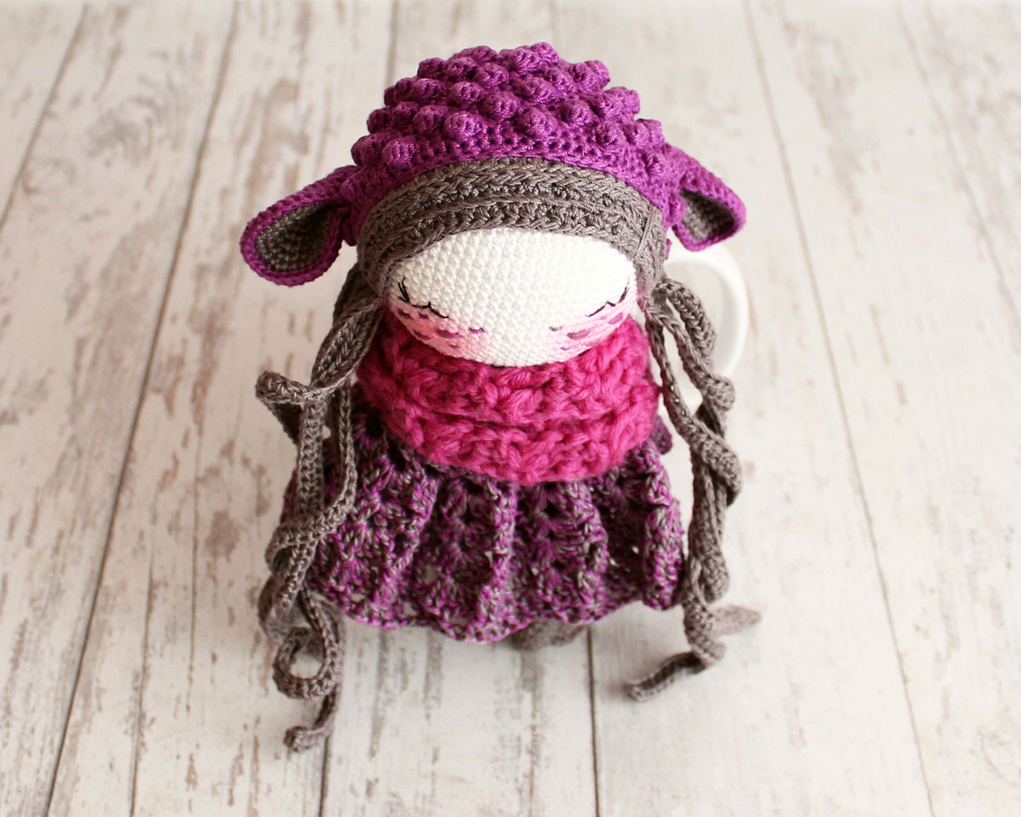 PATRON DE CROCHET AMIGURUMI POUPEE MOUTON
