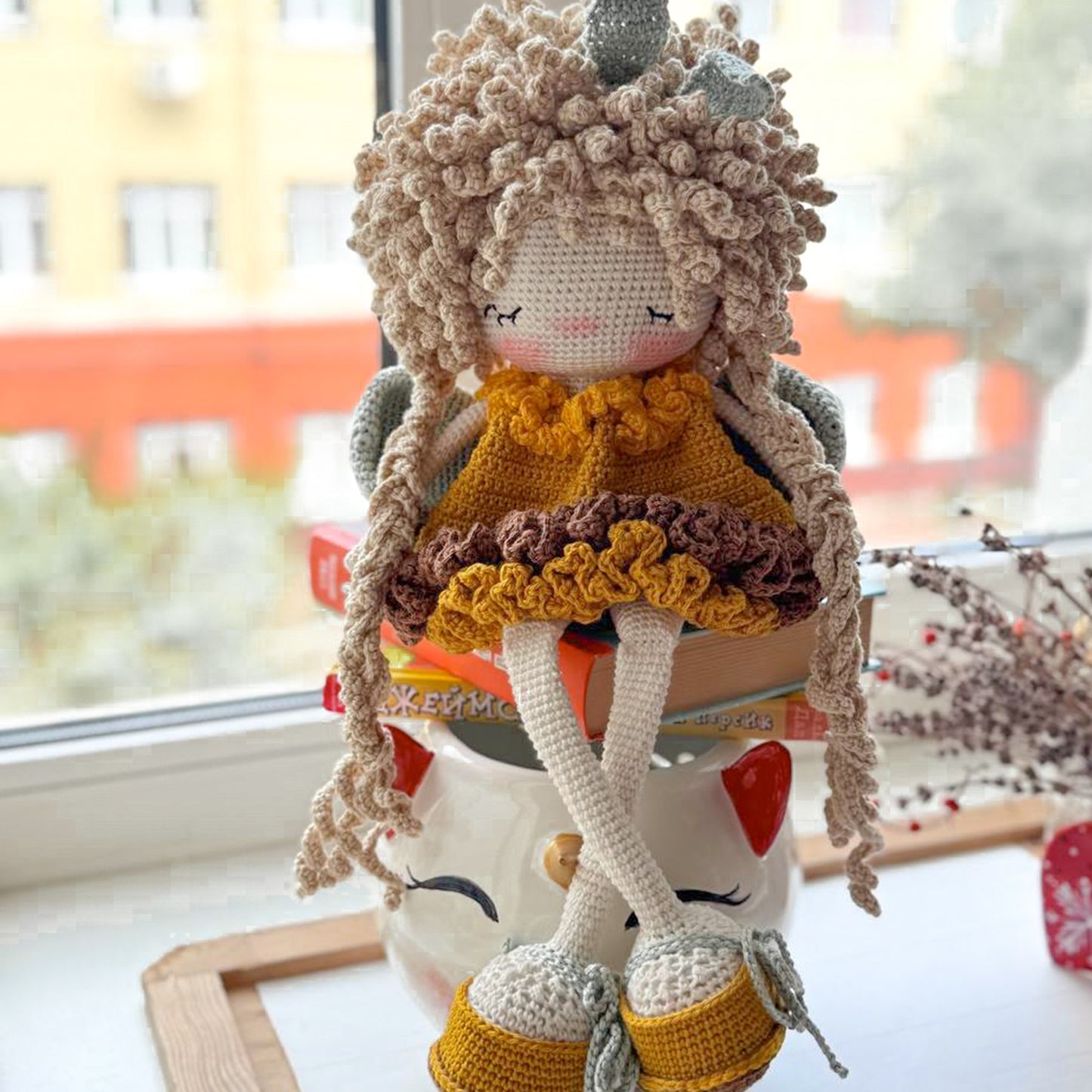 PDF Crochet Pattern Amigurumi Doll Friendly Bee - TUTORIAL with 200 pictures + VIDEO with Subtitles English