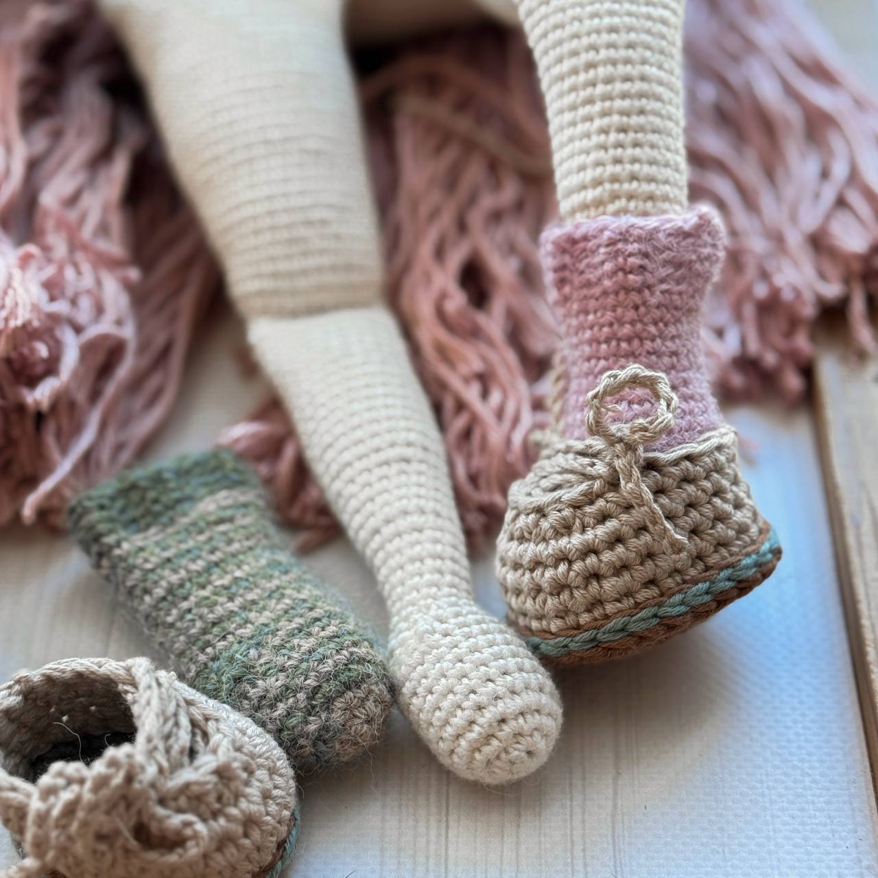 PDF PRINCESA ACOGEDORA – PATRÓN DE CROCHET ESPAÑOL