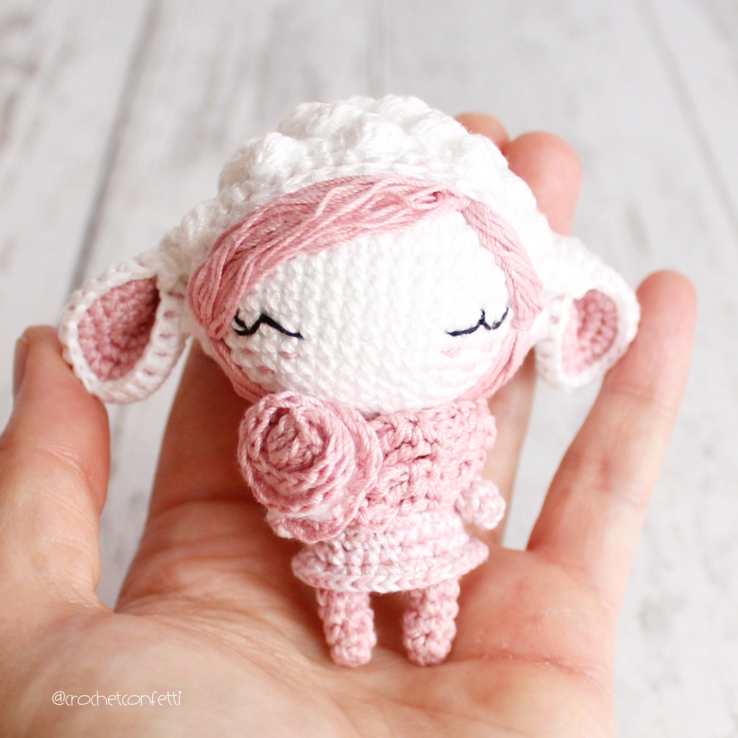 PDF Pattern Crochet Doll Sheep, Amigurumi Sheep Accessory, Crochet Doll Pattern, Toy Pattern Sheep 9 cm / 3.5 "